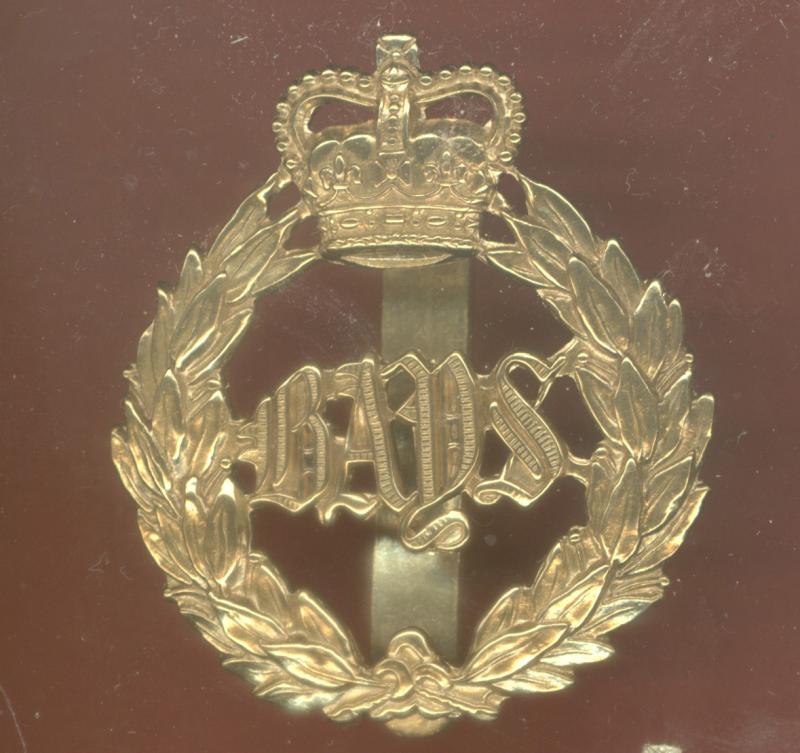 2nd Dragoon Guards Queens Bays EIIR OR's cap badge