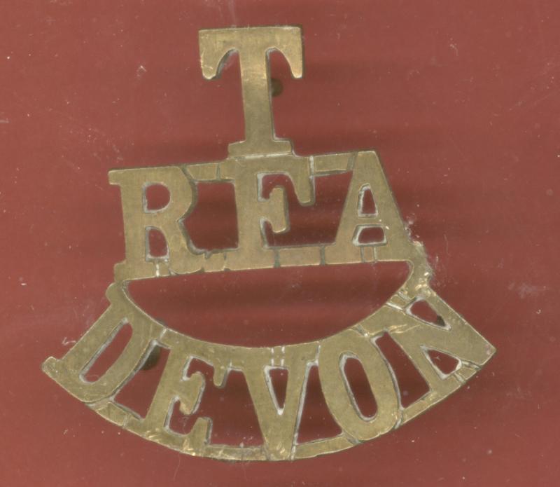T / RFA / DEVON WW1 shoulder title